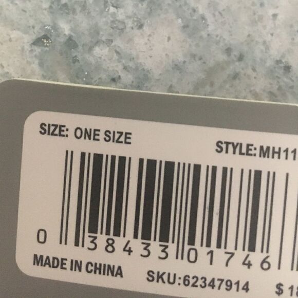 Igloos Hat  - Picture 6 of 7